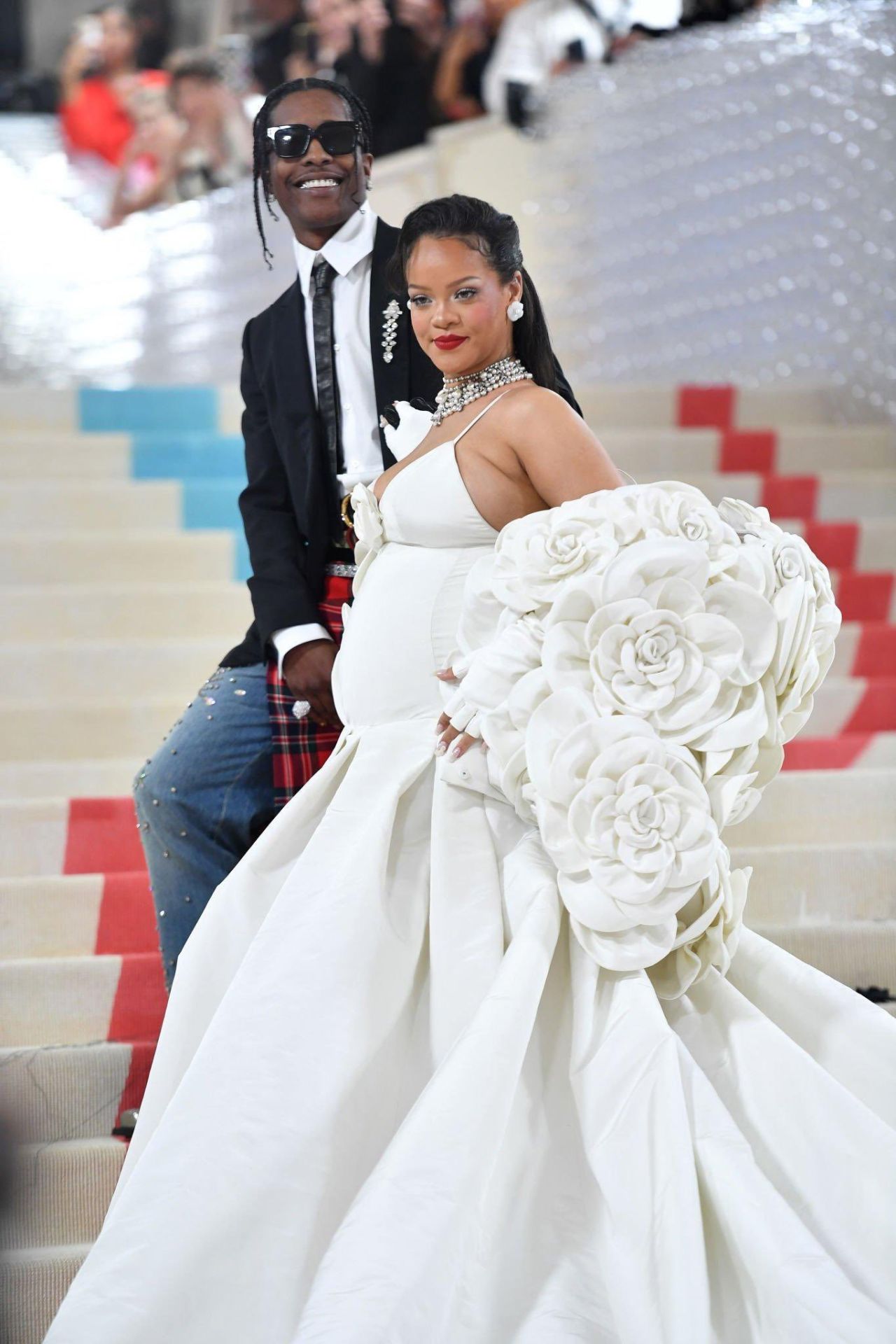 Met Gala 2023: Rihanna Announces Third Pregnancy Met Gala 2023: Rihanna Announces Third Pregnancy