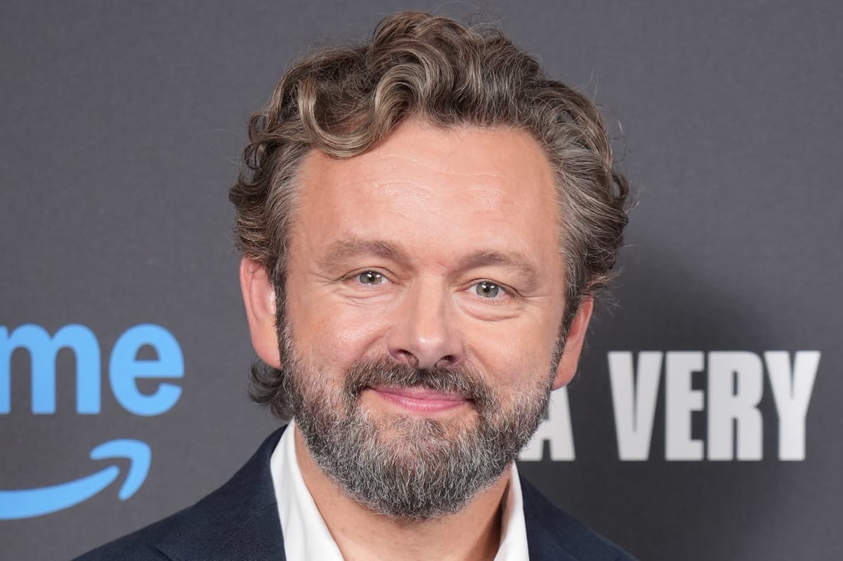Michael Sheen Clears £1 Million In Debt For 900 People Michael Sheen Clears £1 Million In Debt For 900 People