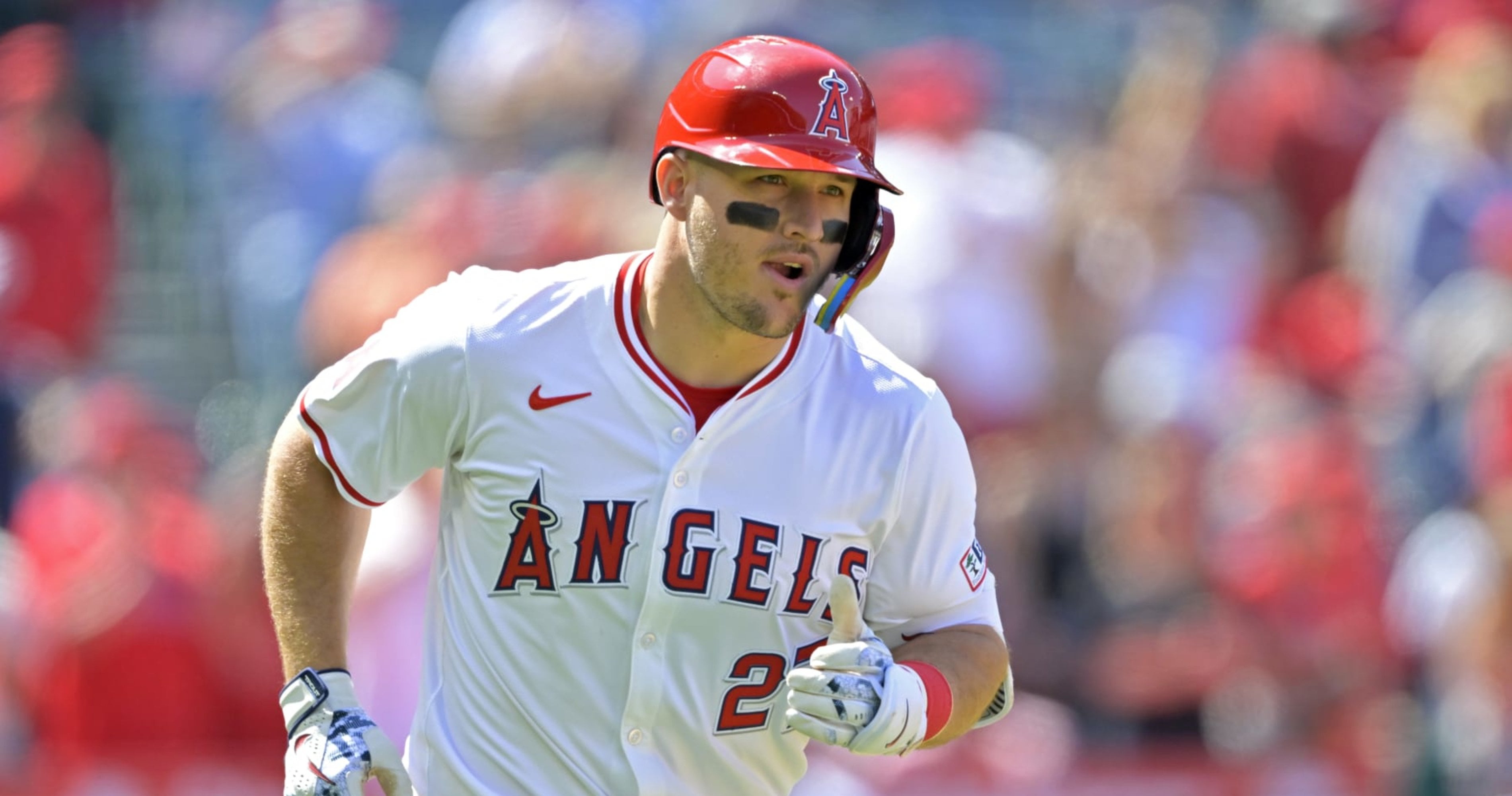 Mike Trout Out With Knee Injury: Angels Drop Fifth Consecutive Game Mike Trout Out With Knee Injury: Angels Drop Fifth Consecutive Game