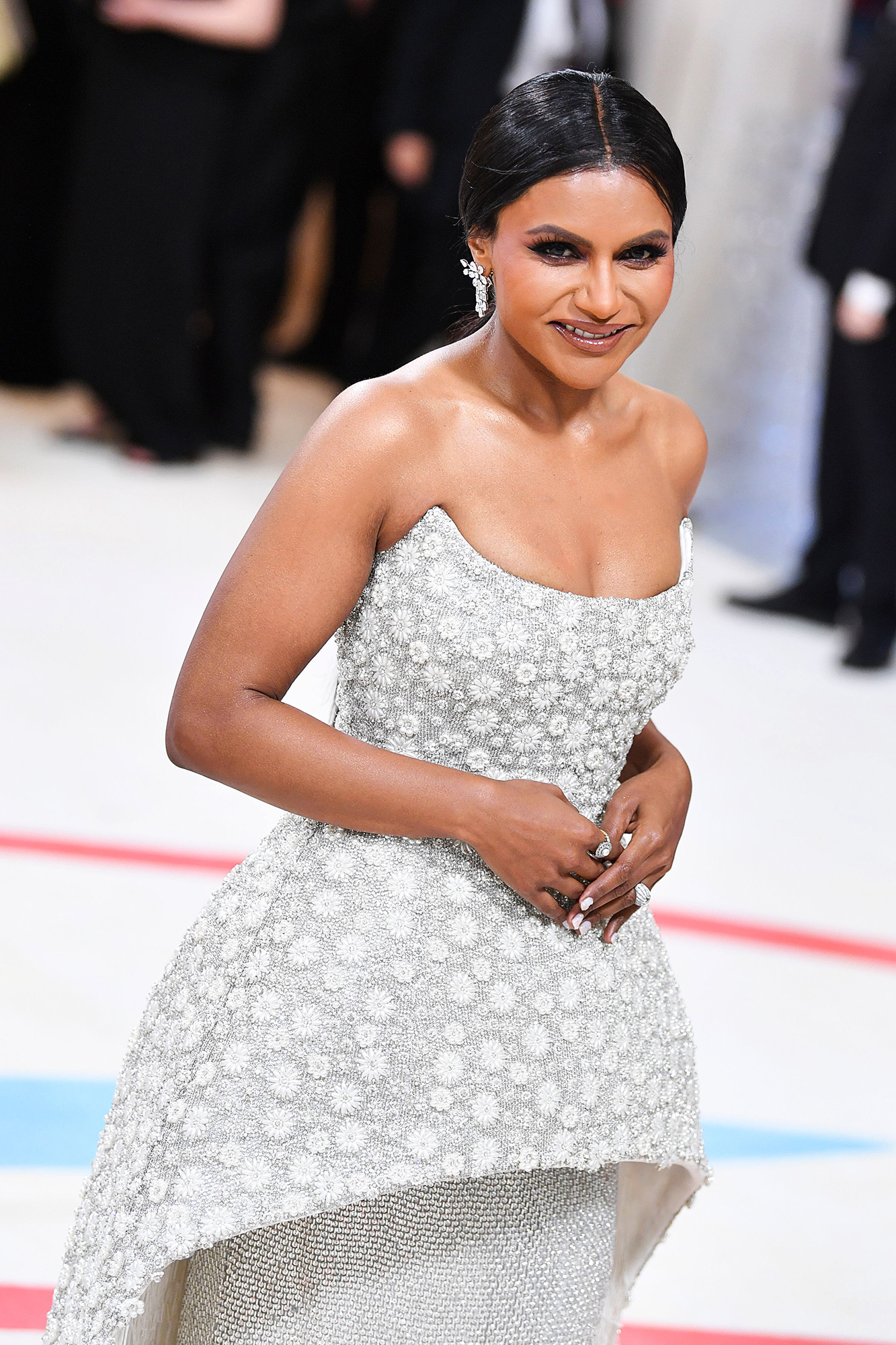 Mindy Kaling's Slim Figure Stuns Fans At Series Premiere Mindy Kaling's Slim Figure Stuns Fans At Series Premiere