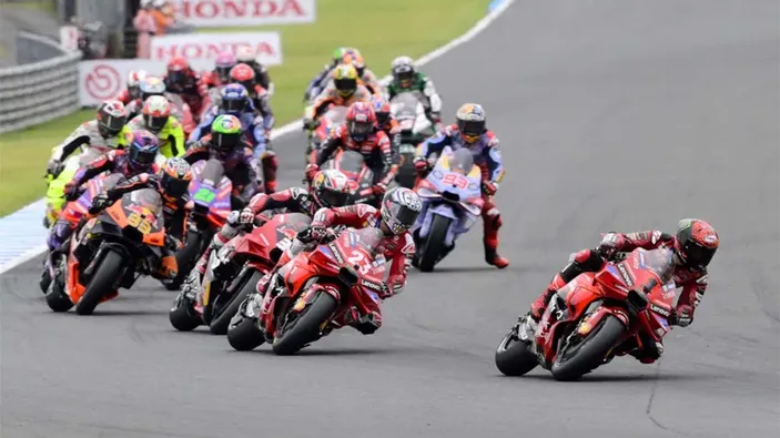 MotoGP Inggris 2025: Saksikan Live Race Di Trans7 - Jadwal & Hasil FP1 MotoGP Inggris 2025: Saksikan Live Race Di Trans7 - Jadwal & Hasil FP1