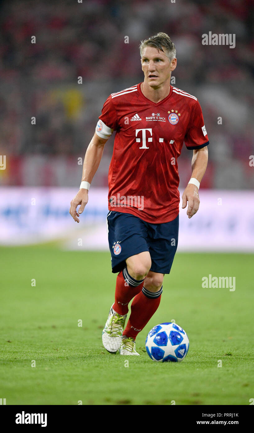 Muller's Allianz Arena Farewell: Bayern's Championship Clincher Muller's Allianz Arena Farewell: Bayern's Championship Clincher