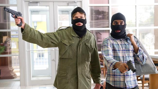 Multi-Million Dollar NFL Player Heists: Chilean Migrants Charged Multi-Million Dollar NFL Player Heists: Chilean Migrants Charged