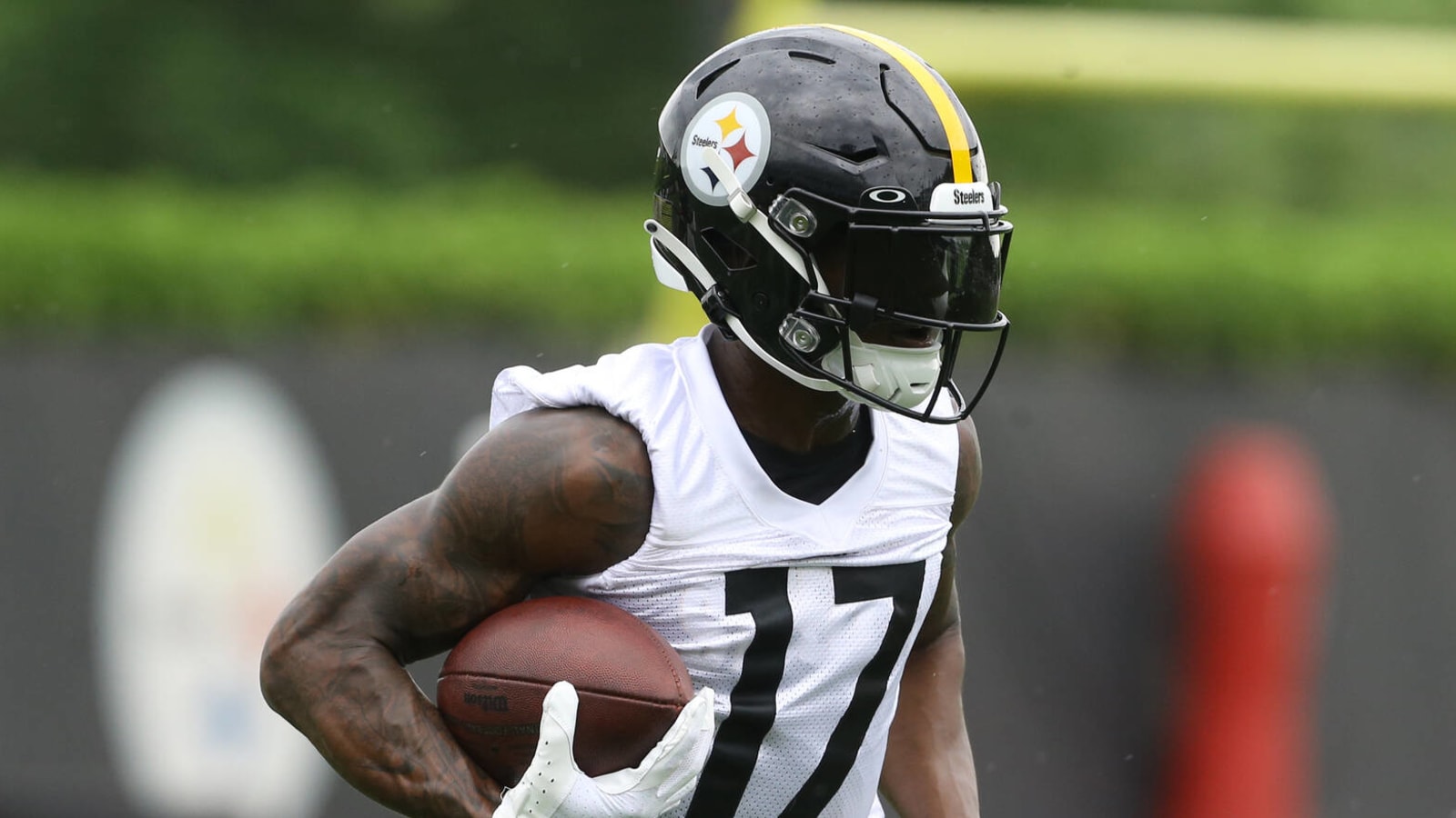 Multiple Teams Eyeing Pittsburgh Steelers Star Wide Receiver In Trade Multiple Teams Eyeing Pittsburgh Steelers Star Wide Receiver In Trade