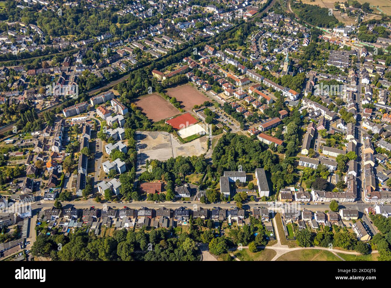 Nantes : La Croissance Des Immeubles De Grande Hauteur Et Le Métier De Cordistes Nantes : La Croissance Des Immeubles De Grande Hauteur Et Le Métier De Cordistes