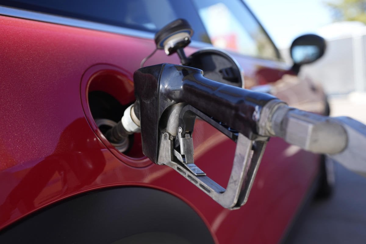 National Average Gas Price Under $3 Amidst Economic Slowdown National Average Gas Price Under $3 Amidst Economic Slowdown