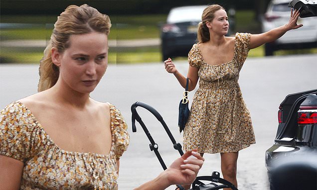 New Mom Jennifer Lawrence Makes Head-Turning Appearance In Backless Dress New Mom Jennifer Lawrence Makes Head-Turning Appearance In Backless Dress