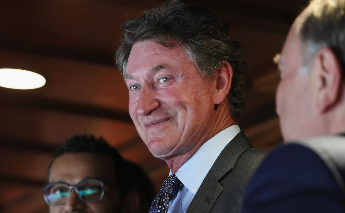 NHL Milestone: Ovechkin Ties Gretzky's Goal Record - INFOnews NHL Milestone: Ovechkin Ties Gretzky's Goal Record - INFOnews