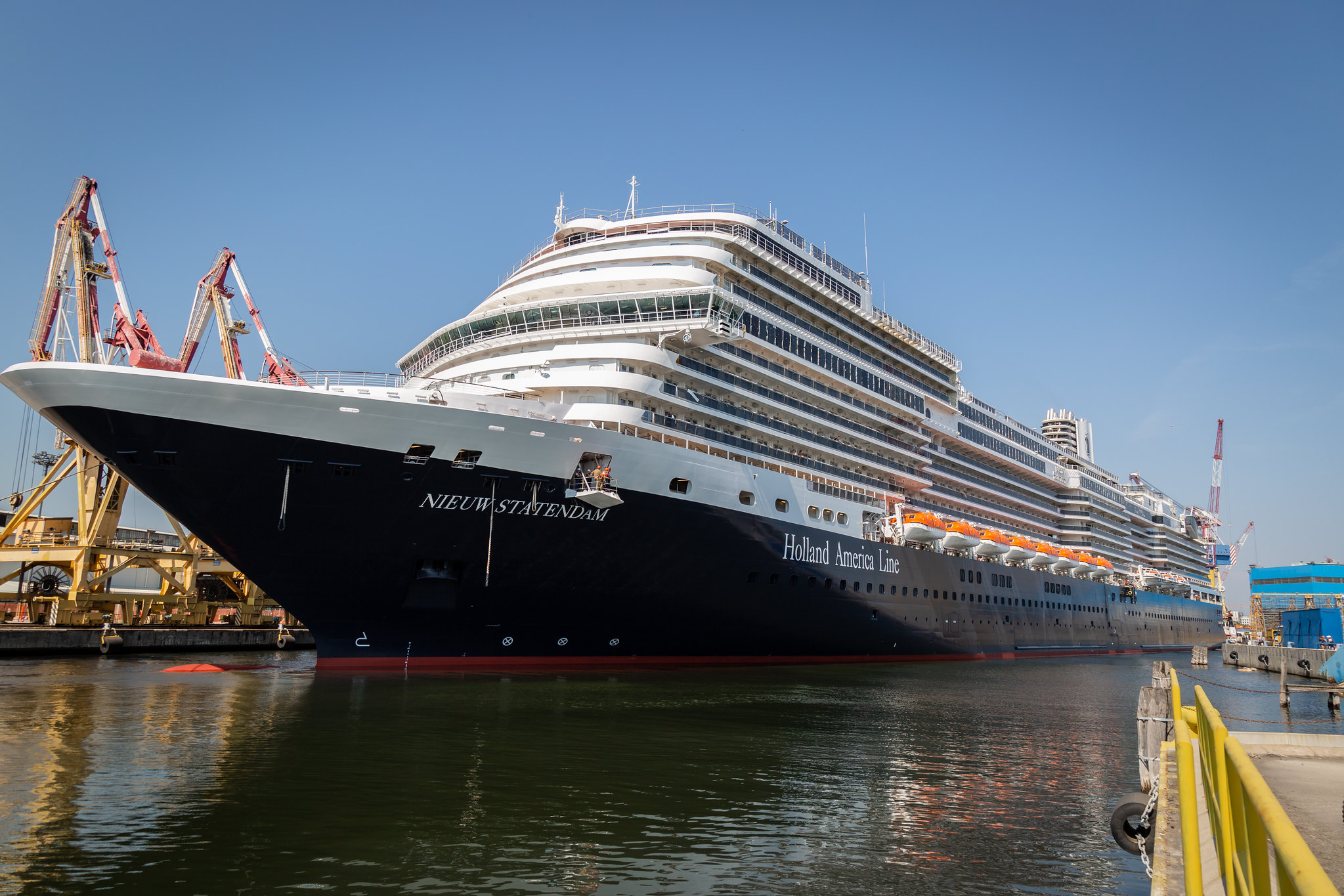 Nieuw Statendam In Invergordon: Easter Ross Cruise Season Begins Nieuw Statendam In Invergordon: Easter Ross Cruise Season Begins