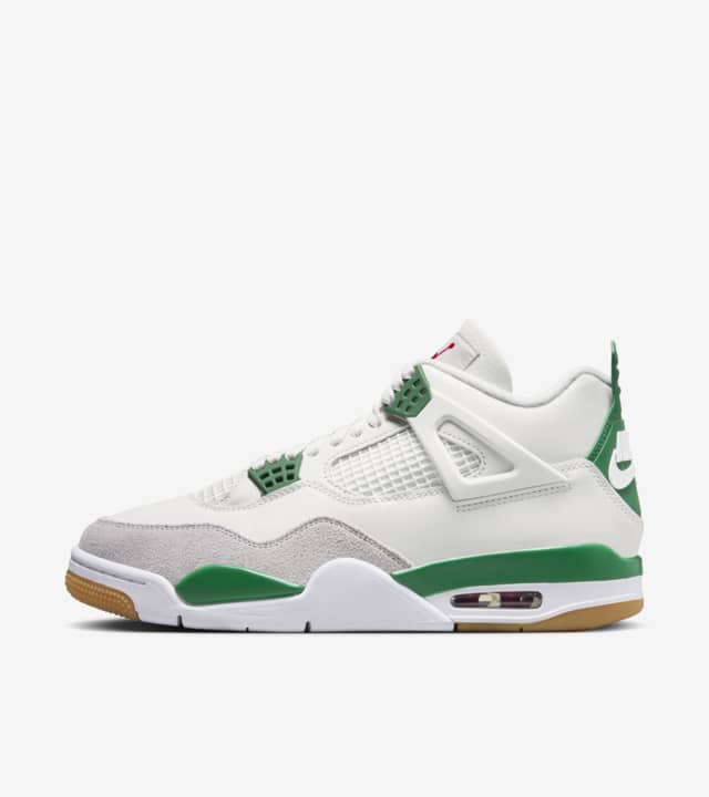 Nike Air Max, Dunks, Jordans & More: Up To 40% Off At Foot Locker Nike Air Max, Dunks, Jordans & More: Up To 40% Off At Foot Locker