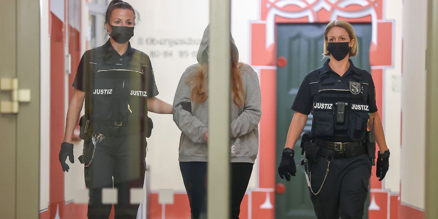 Nordrhein-Westfalen: Uni-Notenmanipulation – Haftstrafen Für Angeklagte Nordrhein-Westfalen: Uni-Notenmanipulation – Haftstrafen Für Angeklagte