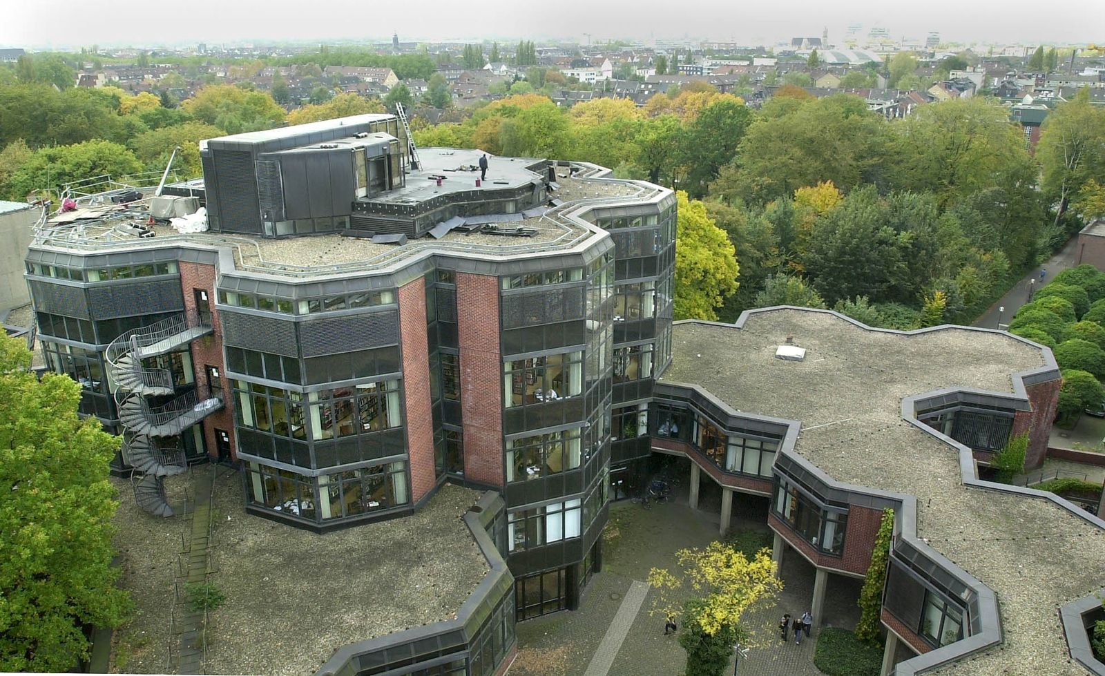 Notenverkauf An Der Uni Duisburg-Essen: 900 Euro Und Die Folgen Notenverkauf An Der Uni Duisburg-Essen: 900 Euro Und Die Folgen