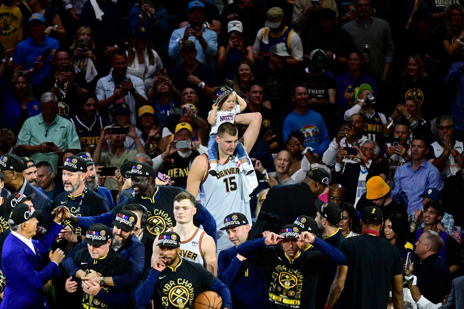 Nuggets' Westbrook Leads Jokic's Birthday Tribute Nuggets' Westbrook Leads Jokic's Birthday Tribute