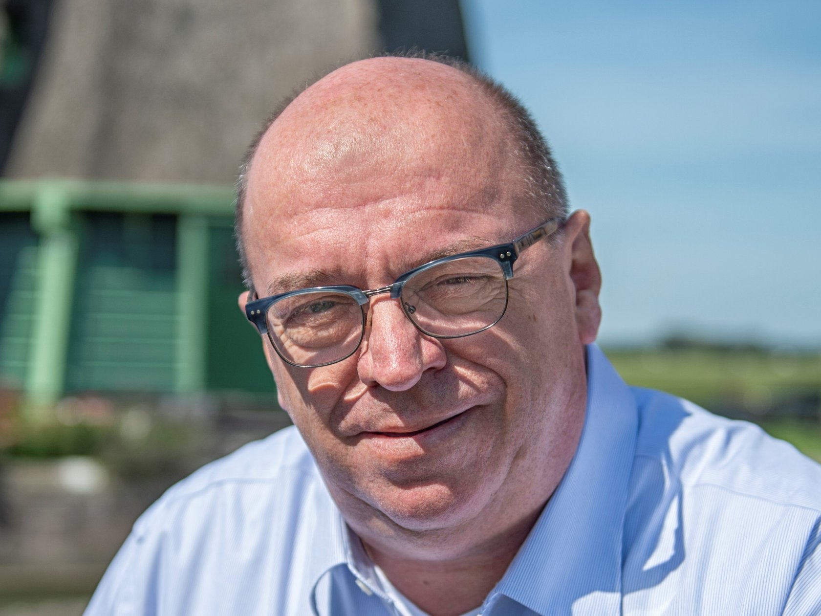 Officieel: Bram Endedijk Is De Nieuwe Presentator Van NRC Vandaag Officieel: Bram Endedijk Is De Nieuwe Presentator Van NRC Vandaag