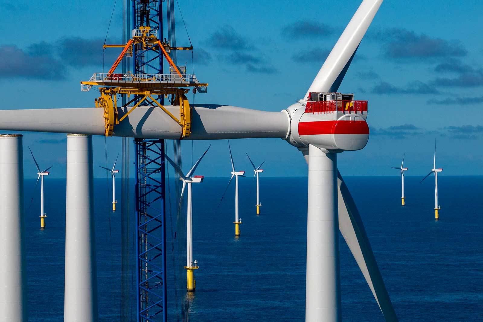 Offshore Wind Farm Economics: A Turn Against High-Cost Projects Offshore Wind Farm Economics: A Turn Against High-Cost Projects