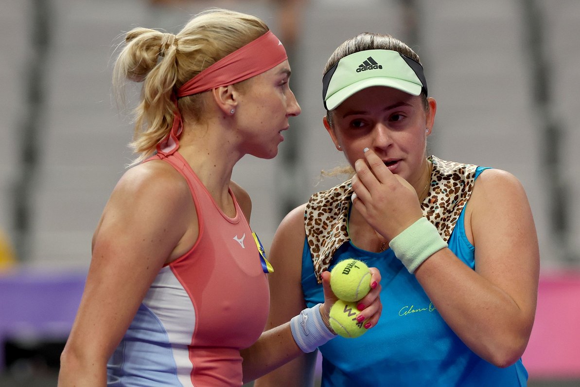 Ostapenko Defeats Swiatek For Second Time, Secures Stuttgart Semifinal Spot Ostapenko Defeats Swiatek For Second Time, Secures Stuttgart Semifinal Spot
