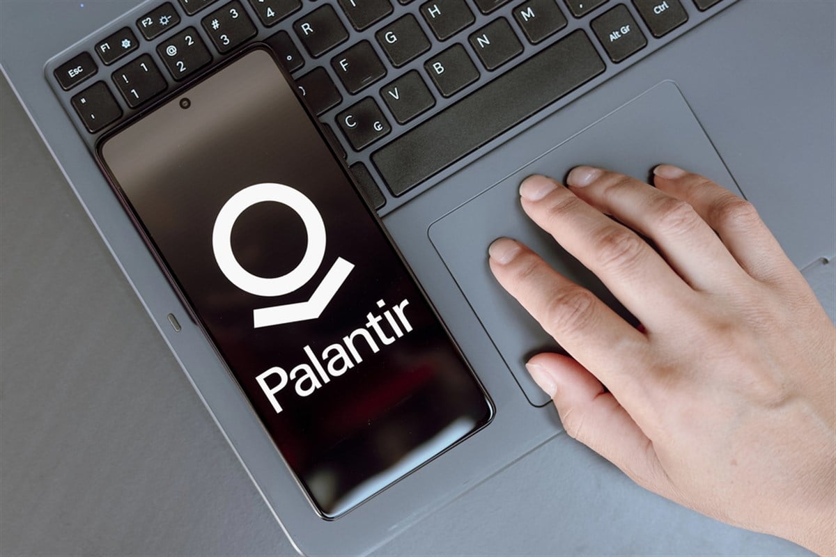 Palantir Stock Dips 30%: Investment Strategy Palantir Stock Dips 30%: Investment Strategy