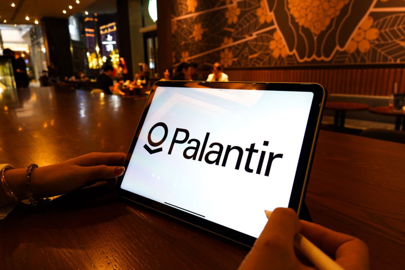 Palantir Stock: Investment Outlook Before May 5th Earnings Palantir Stock: Investment Outlook Before May 5th Earnings