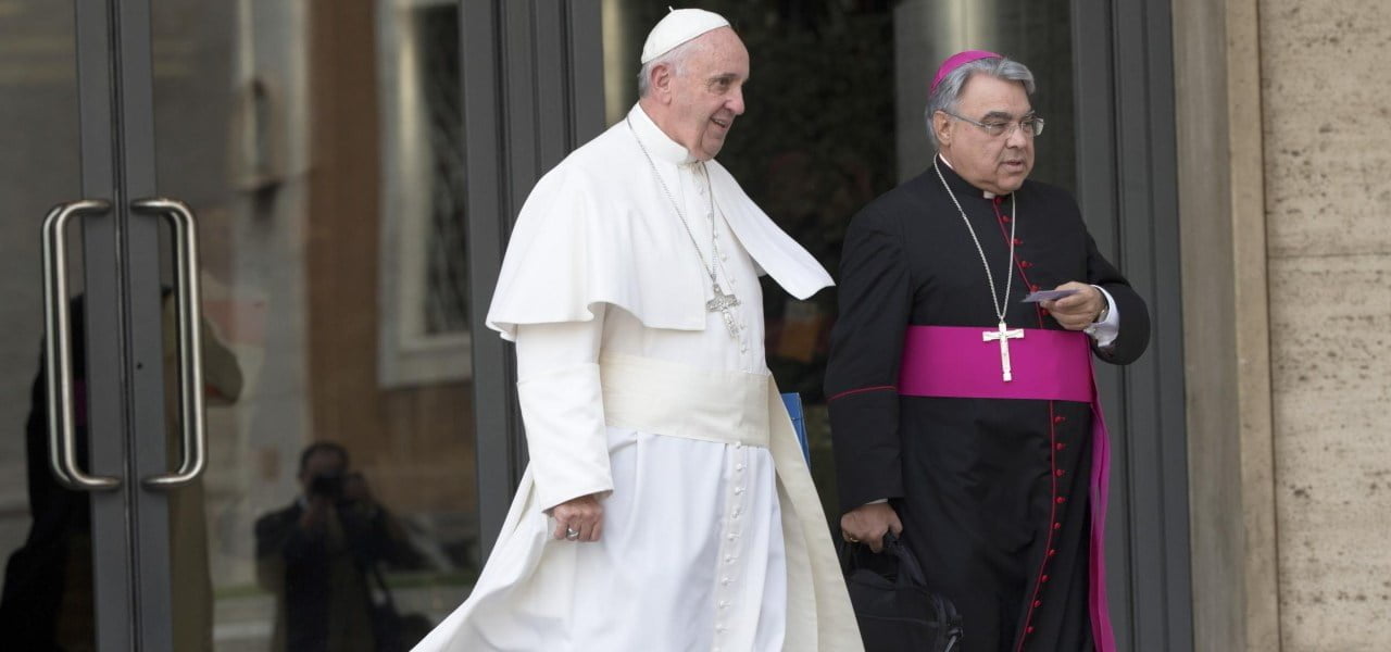 Papa Card Becciu: Le Nostre Preghiere E Le Dimissioni Papa Card Becciu: Le Nostre Preghiere E Le Dimissioni