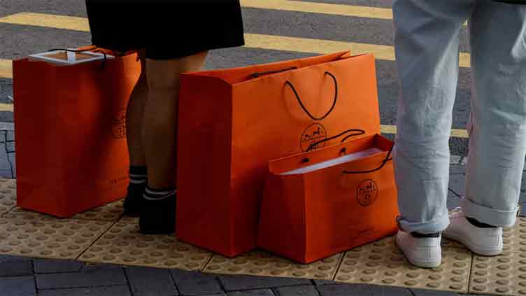 Paris Economic Slowdown: Luxury Sector Downturn Impacts City Finances (March 7, 2025) Paris Economic Slowdown: Luxury Sector Downturn Impacts City Finances (March 7, 2025)