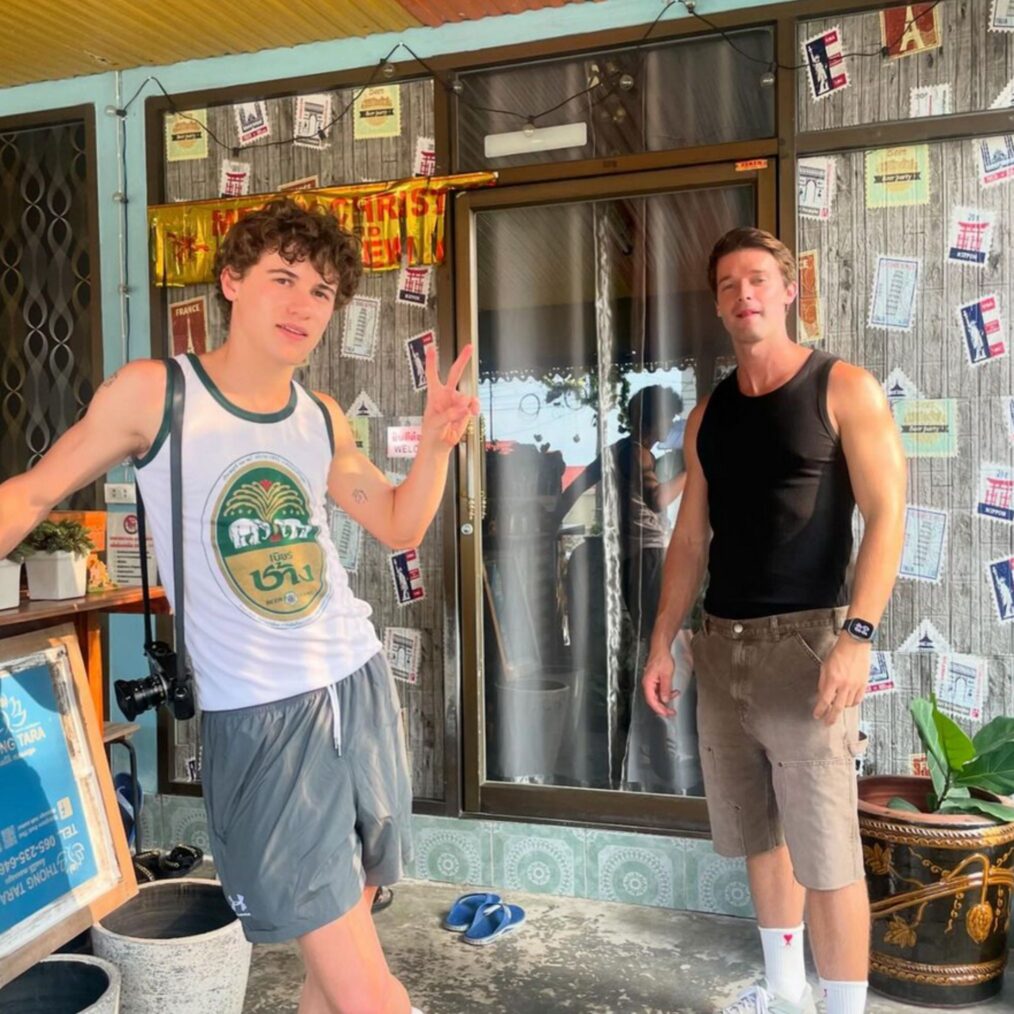 Patrick Schwarzenegger's Nude Scenes: Father Arnold's View Patrick Schwarzenegger's Nude Scenes: Father Arnold's View