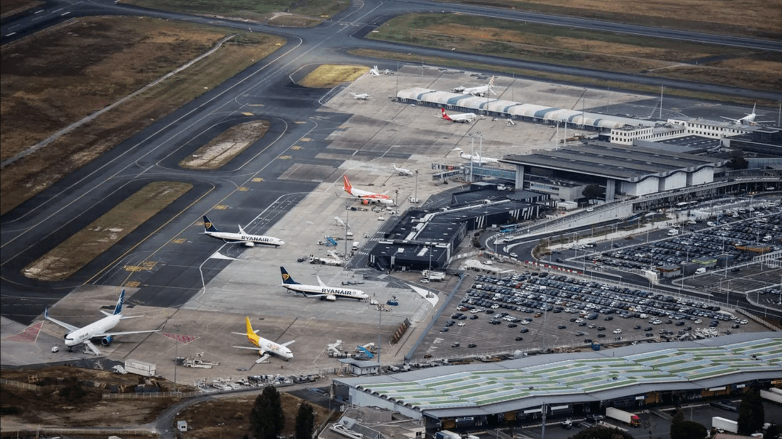 Piste Secondaire De L'aéroport De Bordeaux : Appel À La Manifestation