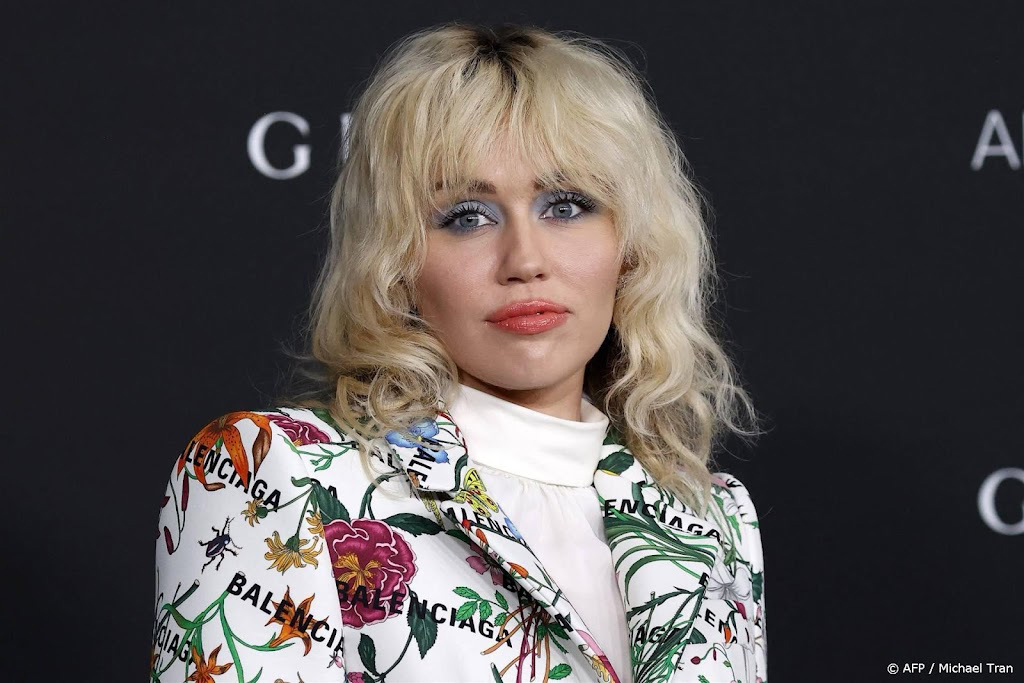 Plagiaatzaak Miley Cyrus Voortgezet: Hit Vertoont Opvallende Gelijkenis Met Bruno Mars Song Plagiaatzaak Miley Cyrus Voortgezet: Hit Vertoont Opvallende Gelijkenis Met Bruno Mars Song