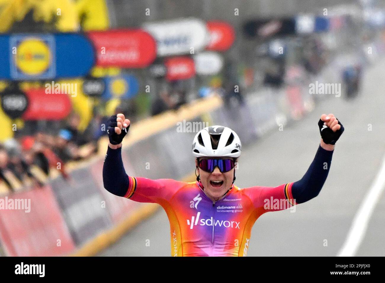 Pogacar's Solo Win: A Defining Moment At The Tour Of Flanders