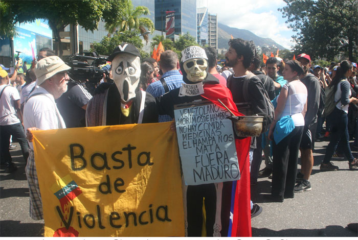 Policía Nacional Blinda El CNE En Caracas Ante Posibles Amenazas Policía Nacional Blinda El CNE En Caracas Ante Posibles Amenazas