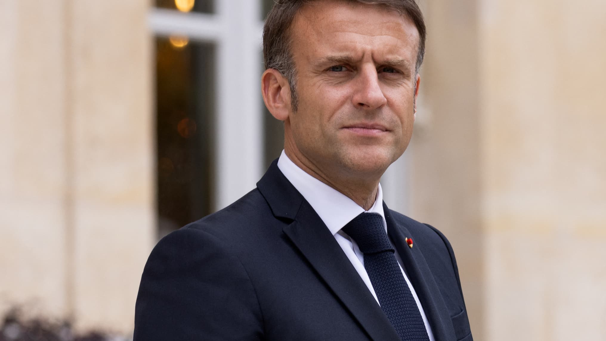 Politique Camerounaise: Macron, 2032, Et L'avenir Du Pays Politique Camerounaise: Macron, 2032, Et L'avenir Du Pays