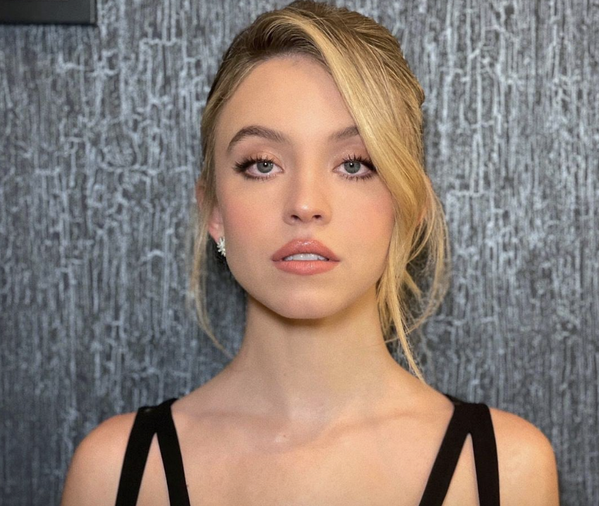 Post-Split Trip: Sydney Sweeney Enjoys African Safari With Friends Post-Split Trip: Sydney Sweeney Enjoys African Safari With Friends