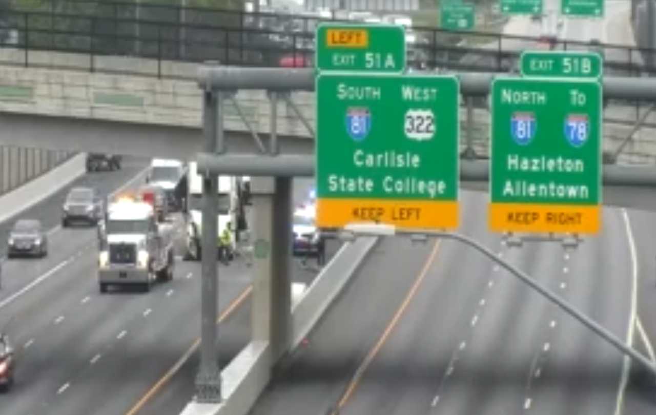 Produce-Laden Tractor-Trailer Crash On I-83 Produce-Laden Tractor-Trailer Crash On I-83