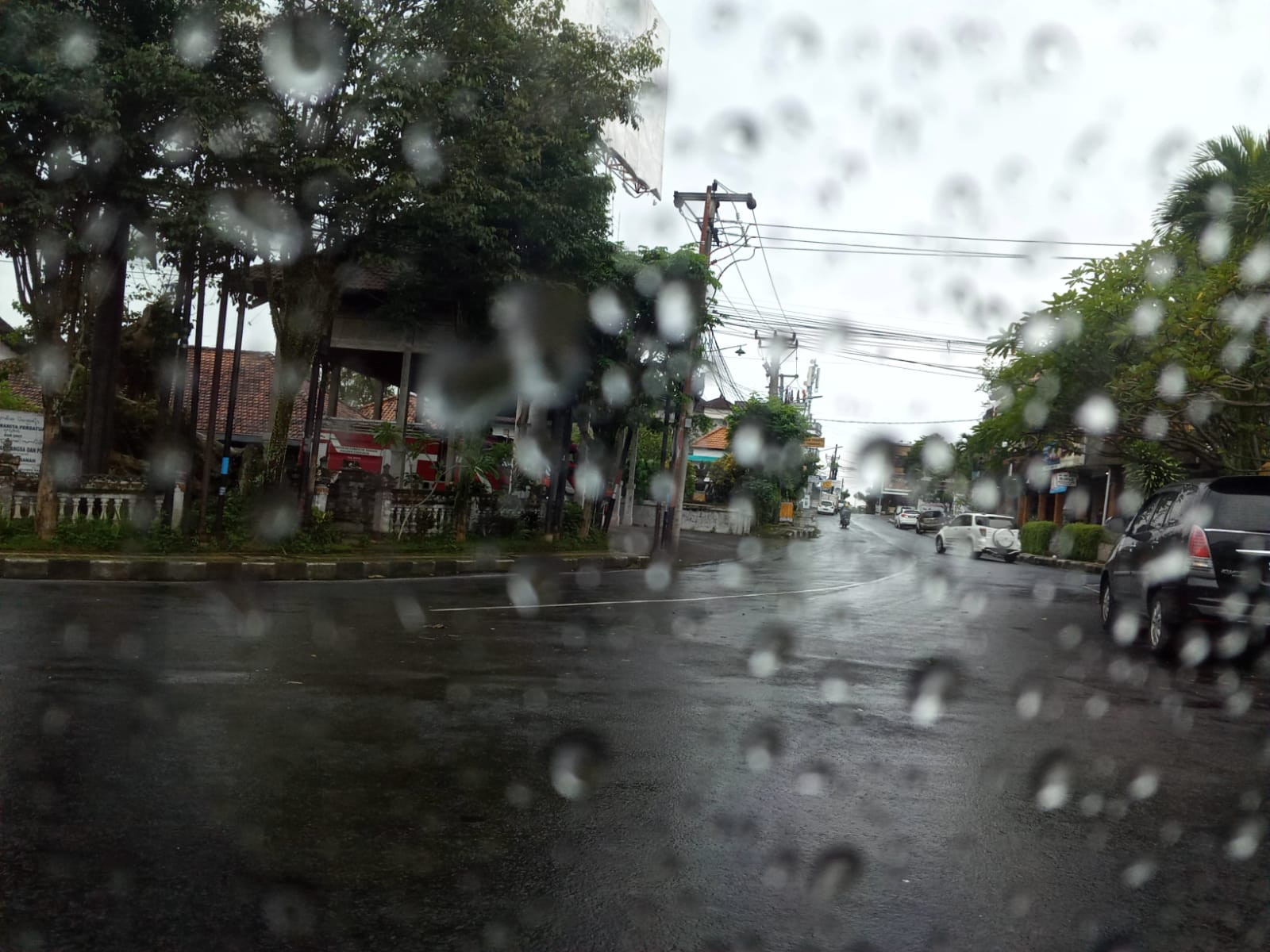 Ramalan Cuaca Bali: Sebagian Berawan, Hujan Lokal Ramalan Cuaca Bali: Sebagian Berawan, Hujan Lokal