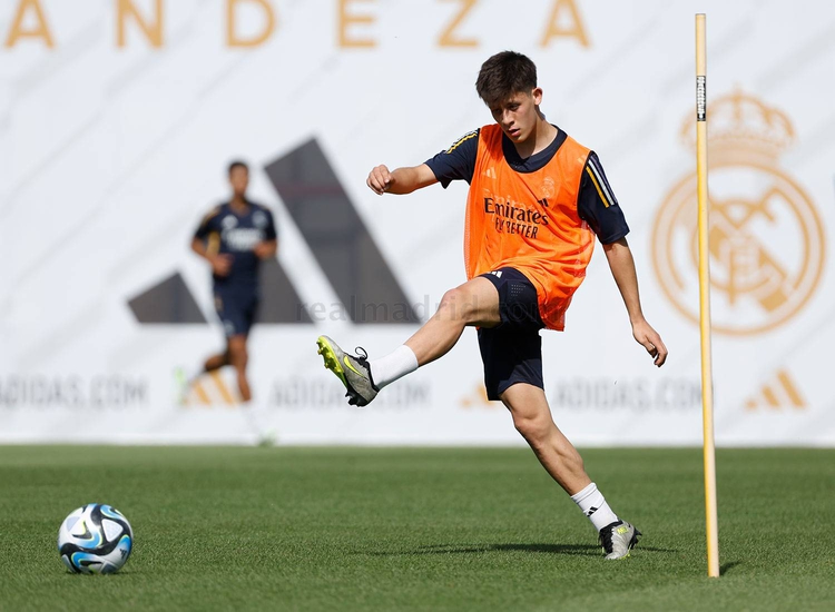Real Madrid'de Yeni Bir Dönem: Teknik Direktör Ve Arda Güler Real Madrid'de Yeni Bir Dönem: Teknik Direktör Ve Arda Güler