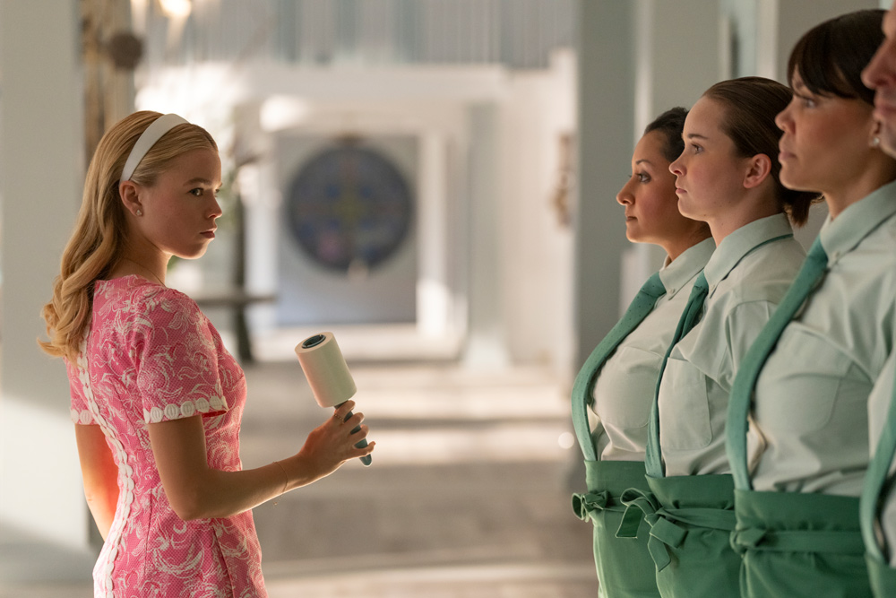 Review: Siren - Julianne Moore, Meghann Fahy, And Milly Alcock Deliver Review: Siren - Julianne Moore, Meghann Fahy, And Milly Alcock Deliver