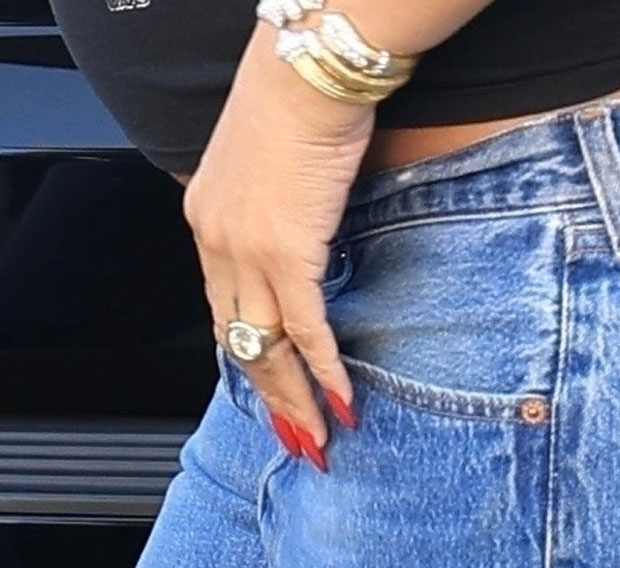 Rihanna Debuts Giant Engagement Ring, Rocks Cherry Red Heels Rihanna Debuts Giant Engagement Ring, Rocks Cherry Red Heels