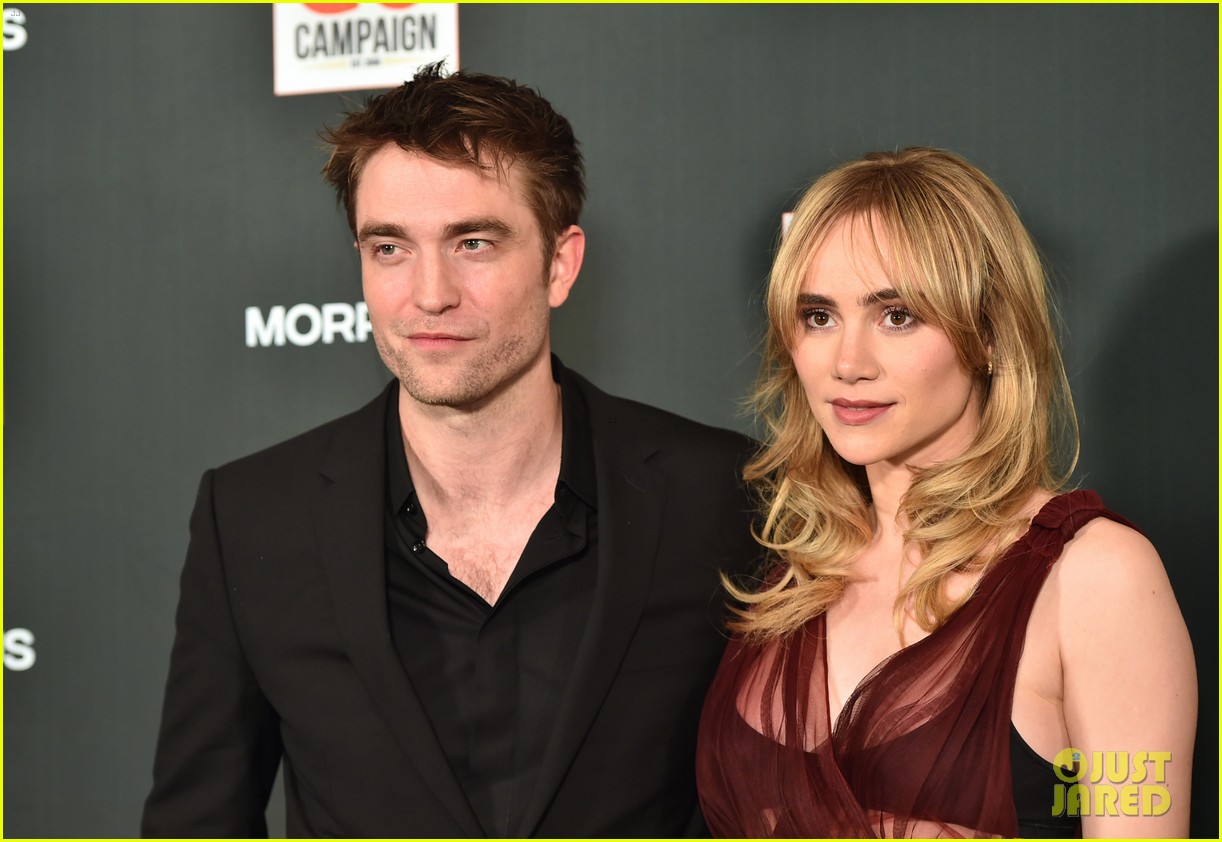 Robert Pattinson And Suki Waterhouse: New York Hand-Holding Amidst Robert Pattinson And Suki Waterhouse: New York Hand-Holding Amidst