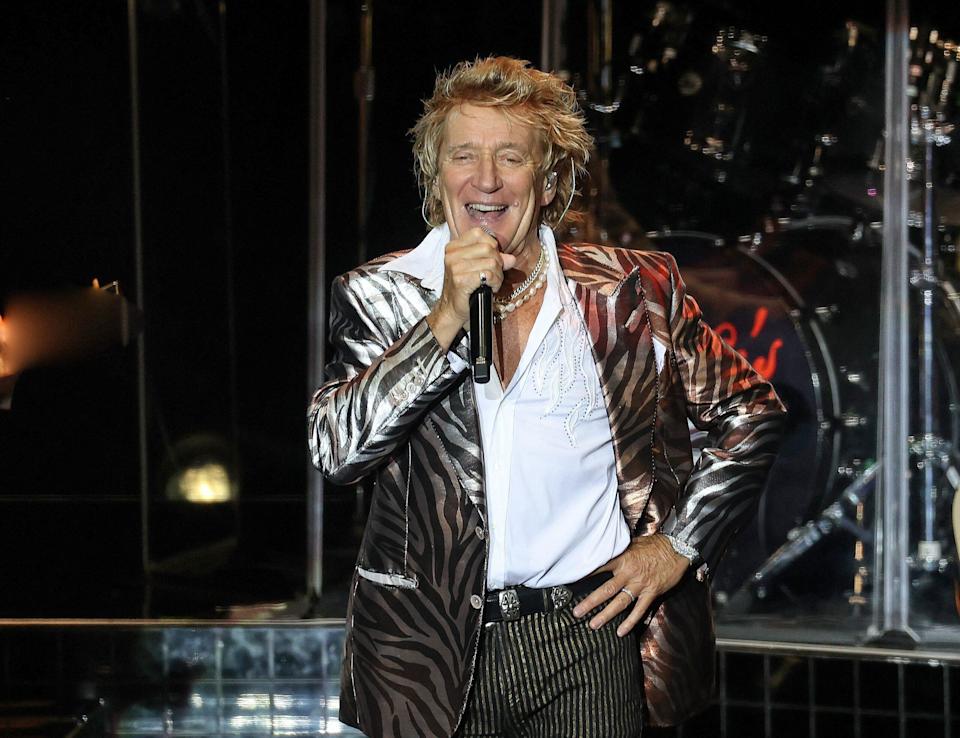 Rod Stewart To Receive Prestigious Lifetime Achievement Award Rod Stewart To Receive Prestigious Lifetime Achievement Award