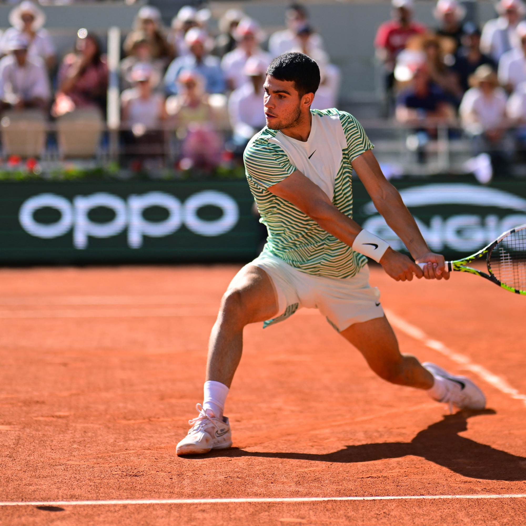 Roland Garros: Alcaraz And Swiatek Secure Opening Wins