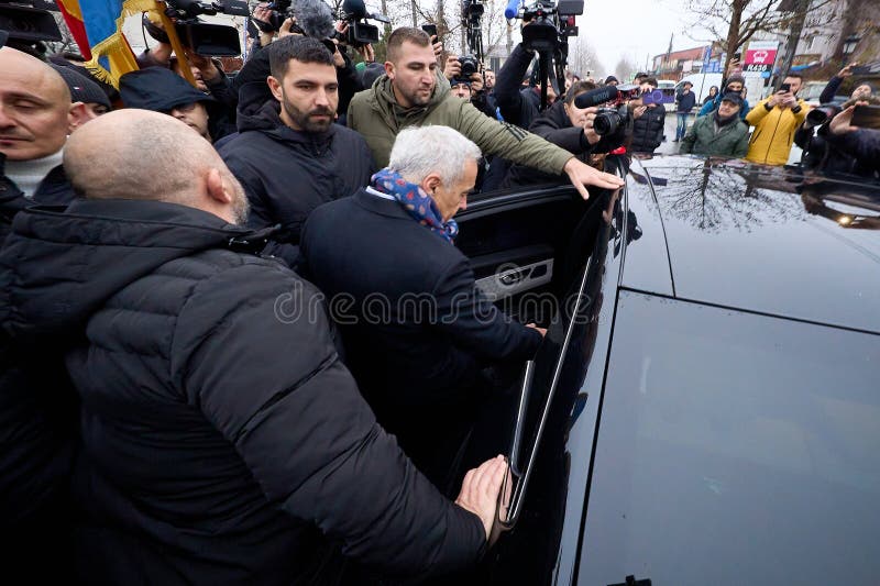 Romania's Election: Key Runoff Battle Between Far-Right And Centrist Romania's Election: Key Runoff Battle Between Far-Right And Centrist