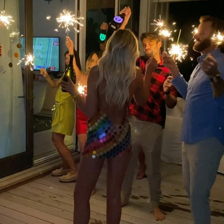 See Paulina Gretzky's Elegant Soprano-Inspired Leopard Dress Look See Paulina Gretzky's Elegant Soprano-Inspired Leopard Dress Look