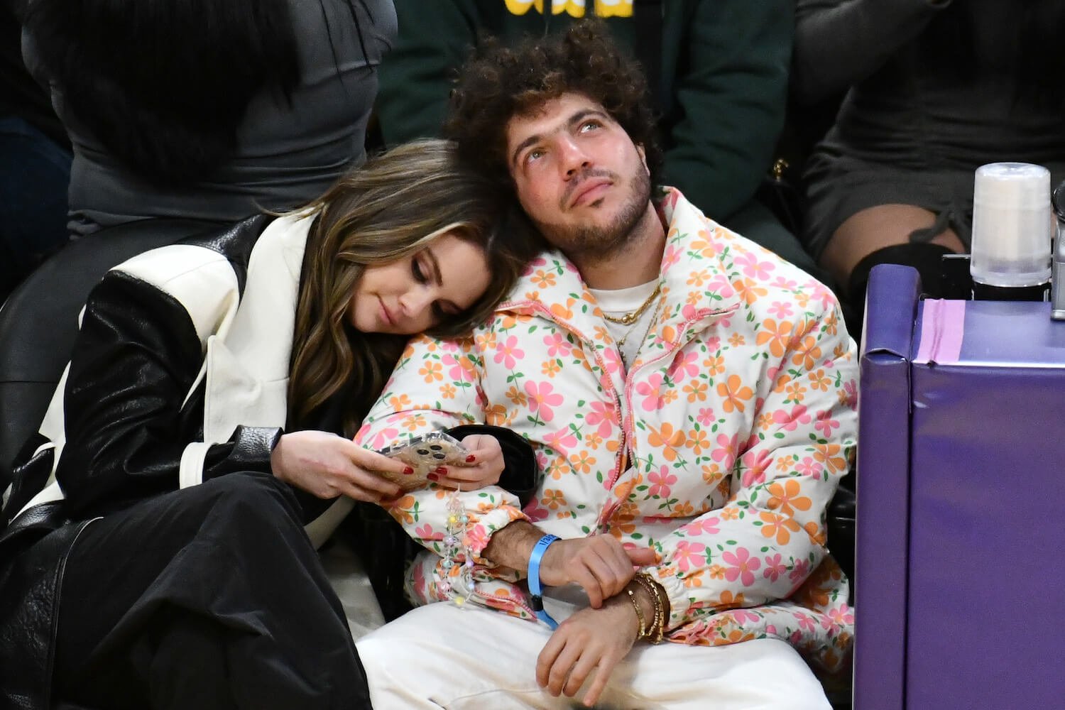 Selena Gomez Denies Wedding First Dance With Benny Blanco Selena Gomez Denies Wedding First Dance With Benny Blanco