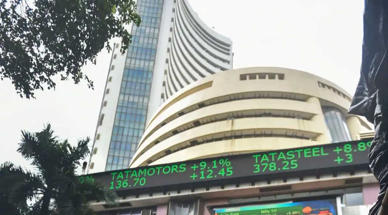 Sensex And Nifty 50 Close Flat: Bajaj Twins Weigh On Market, India-Pakistan Tensions Impact Trading Sensex And Nifty 50 Close Flat: Bajaj Twins Weigh On Market, India-Pakistan Tensions Impact Trading