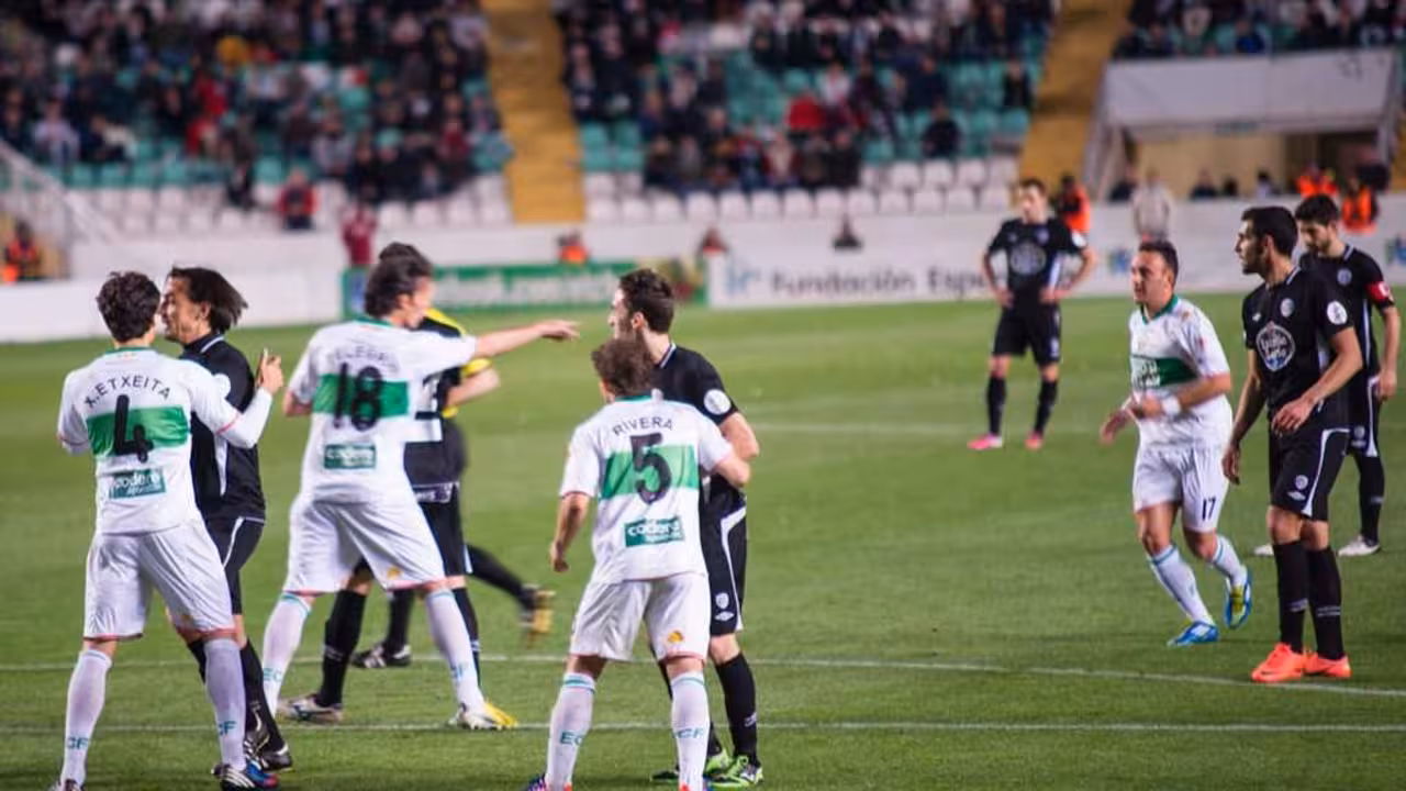 Sigue En Directo El Almería - Eldense Por LaLiga HyperMotion Sigue En Directo El Almería - Eldense Por LaLiga HyperMotion