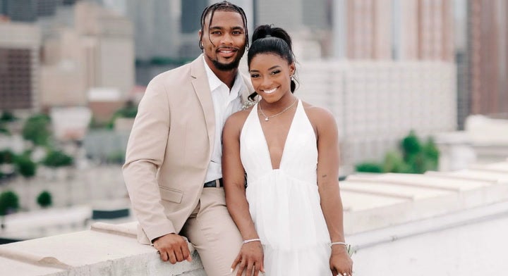 Simone Biles And Jonathan Owens Share Loved-Up Photos Showcasing Her New Hairstyle Simone Biles And Jonathan Owens Share Loved-Up Photos Showcasing Her New Hairstyle