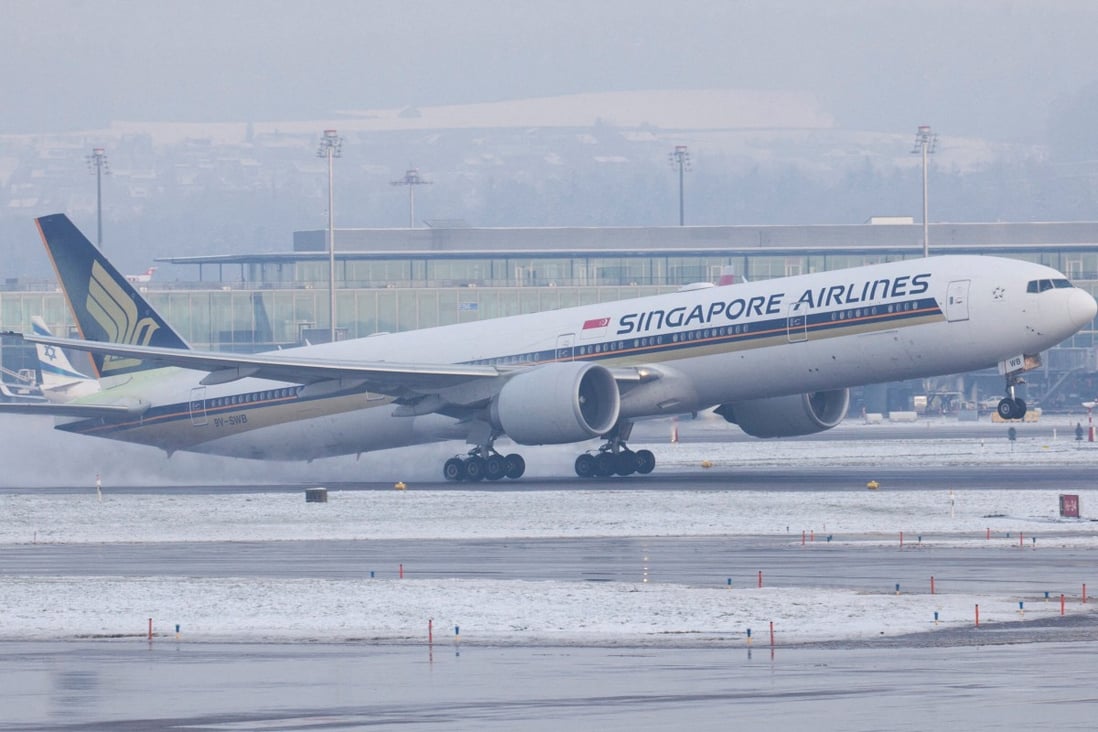 Singapore Airlines Staff To Receive Over 7 Months' Bonus: ST Report Singapore Airlines Staff To Receive Over 7 Months' Bonus: ST Report