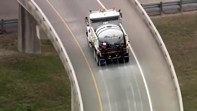 Sleet And Snow Expected In Tulsa: City Crews Pre-Treating Roads Sleet And Snow Expected In Tulsa: City Crews Pre-Treating Roads