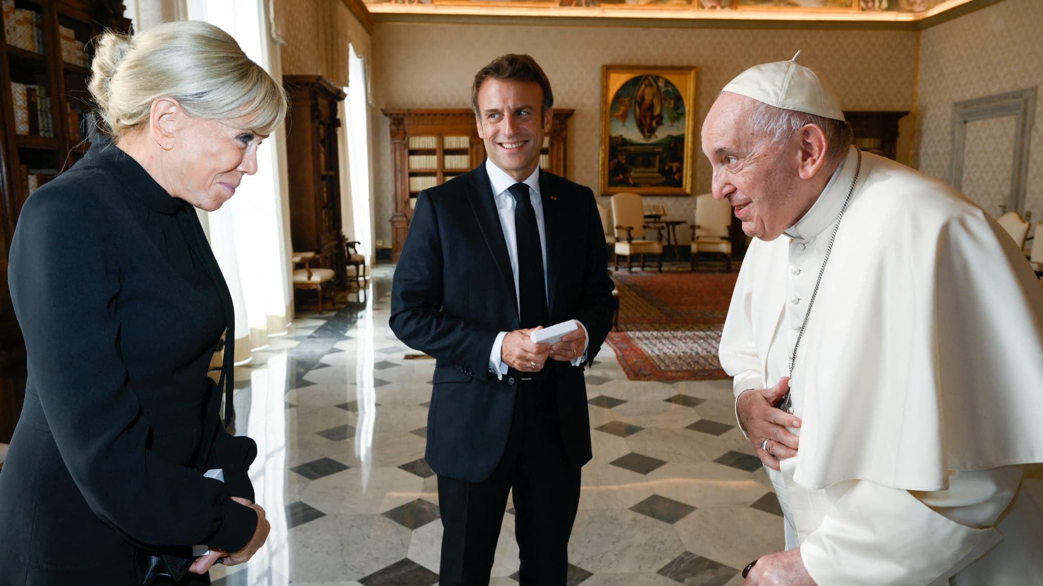 Soupçons À Rome : Macron Et L'Influence Sur Le Conclave Soupçons À Rome : Macron Et L'Influence Sur Le Conclave