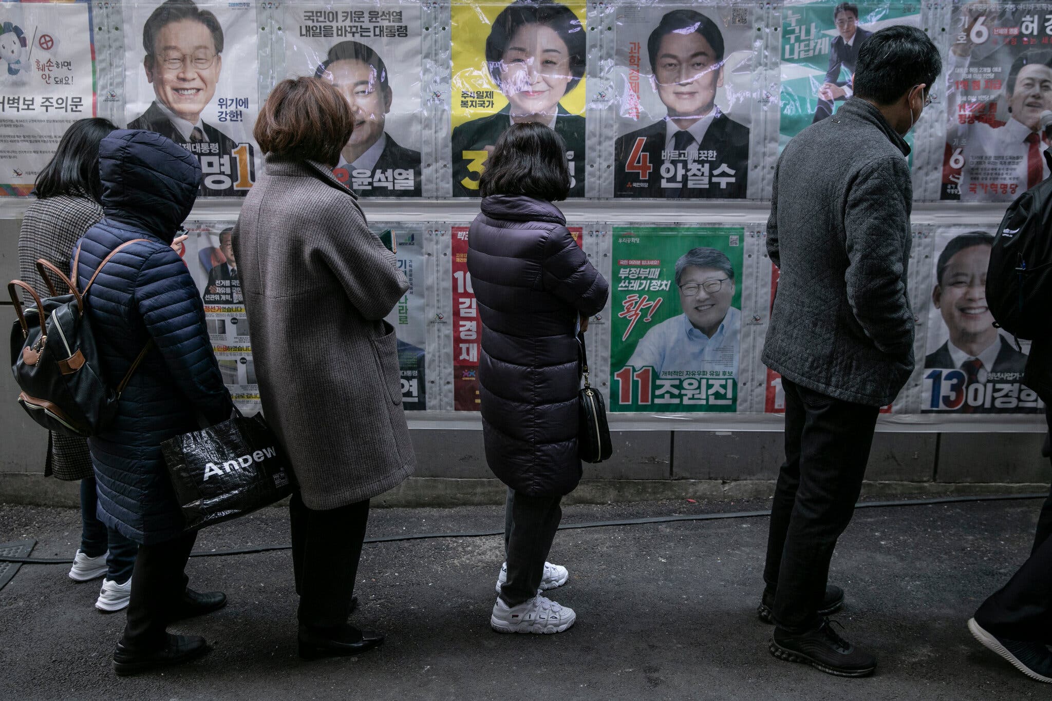 South Korea Presidential Election: Meet The Main Contenders And Their Campaigns South Korea Presidential Election: Meet The Main Contenders And Their Campaigns