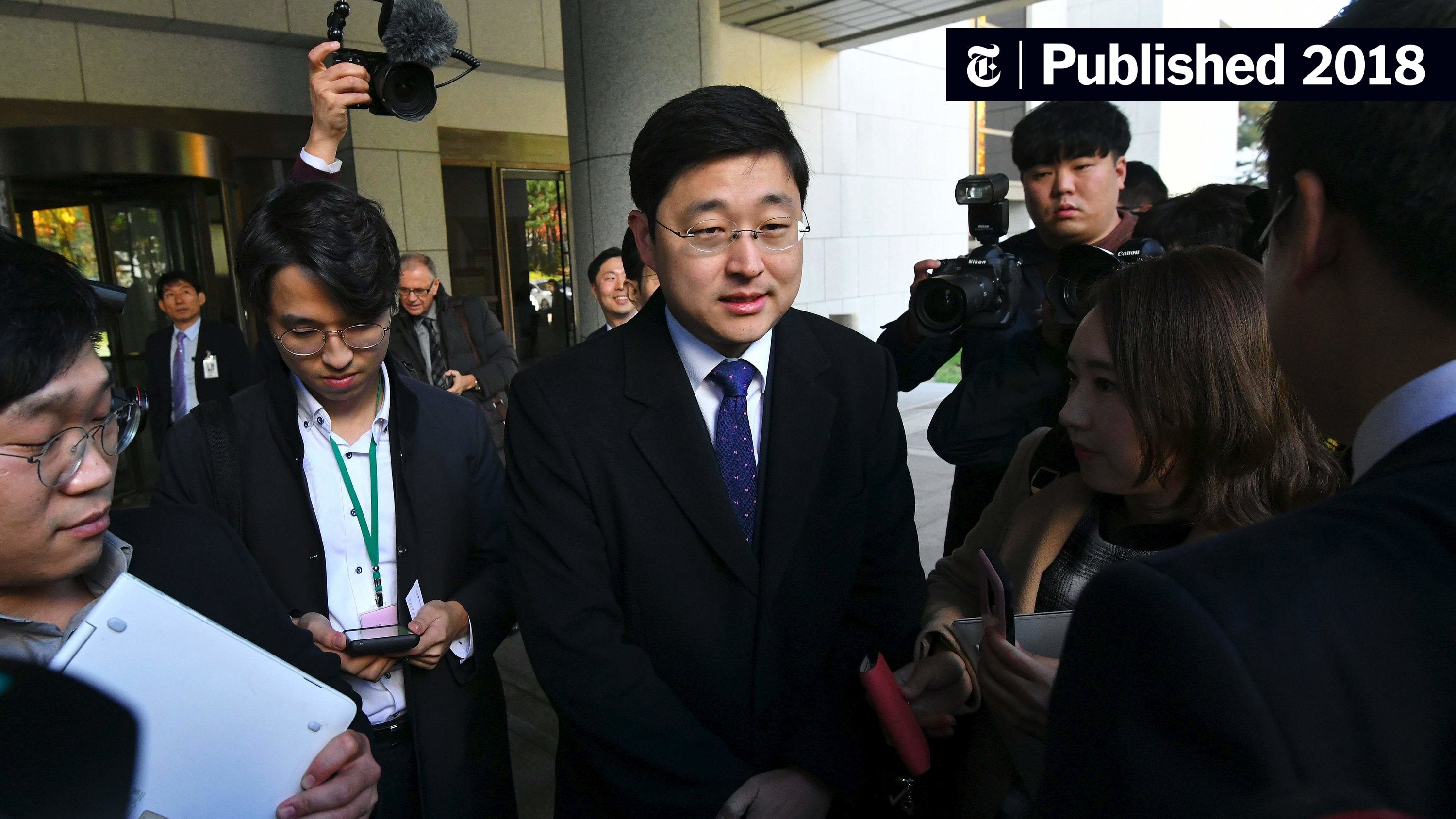 South Korean Supreme Court Rejects Lee's Acquittal, Casting Shadow On Election Run South Korean Supreme Court Rejects Lee's Acquittal, Casting Shadow On Election Run